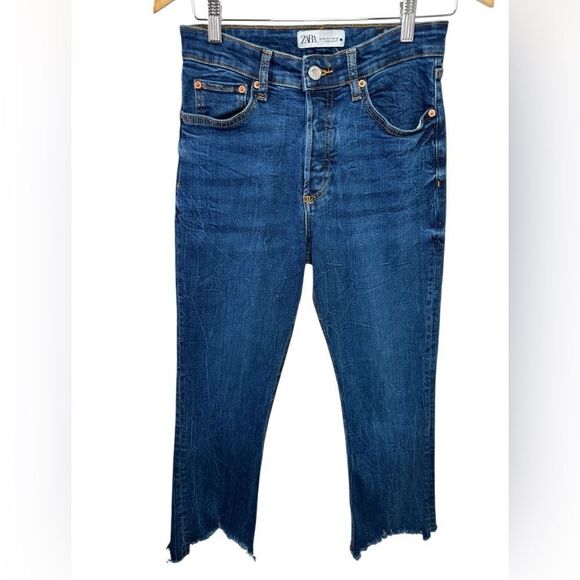 Zara Jeans The Dreed Flared Button Fly Sz 8 Raw Hem Straight Fit High Rise Crop - Picture 1 of 12